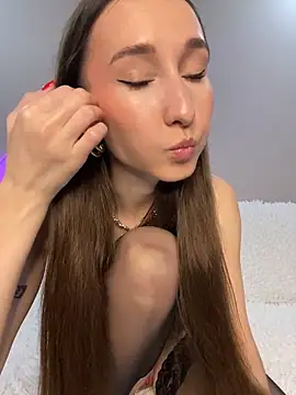 cutte dora online show from 02-20-26, 01:02