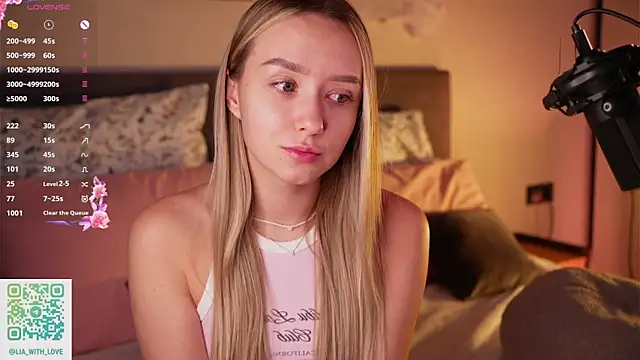 HollisBeckett online show from 11-11-25, 03:12