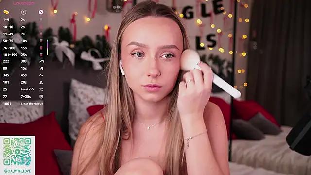 HollisBeckett online show from 12-23-25, 01:05