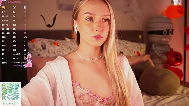 HollisBeckett online show from 10-21-25, 01:16