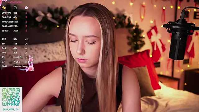 HollisBeckett online show from 12-15-25, 02:28