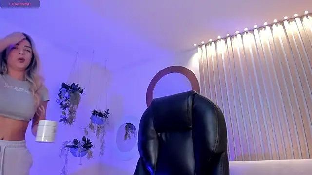 ChloePreston  online show from 04-15-26, 12:10