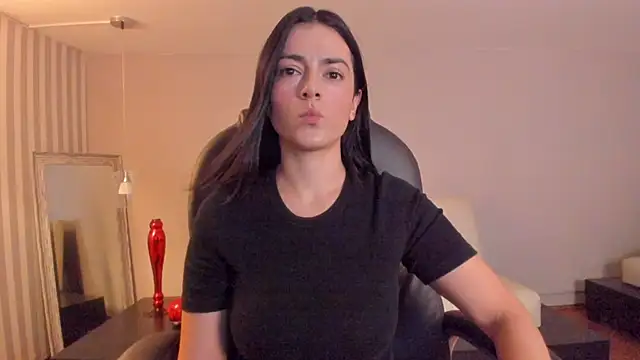 BellaClaiir online show from 12-01-25, 03:13