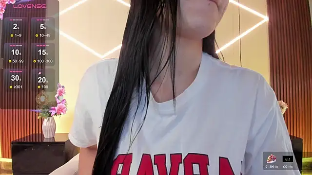 BellaClaiir online show from 01-06-26, 01:59