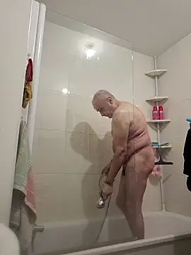 Bretoncool online show from 10-14-25, 01:12