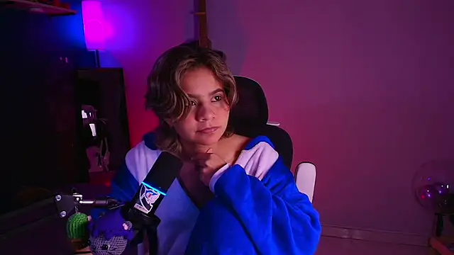 marlena3312 online show from 03-27-26, 01:45