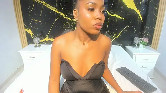 CarlieLyn online show from 02-12-26, 07:13