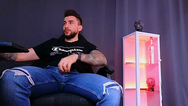 MightyAaron66 online show from 03-11-25, 04:41
