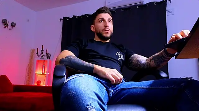 MightyAaron66 online show from 09-10-25, 03:49