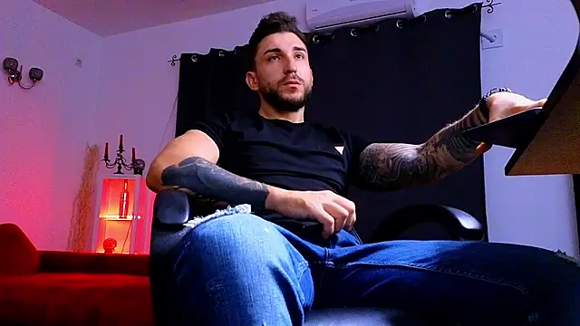 MightyAaron66 online show from 09-12-25, 01:39
