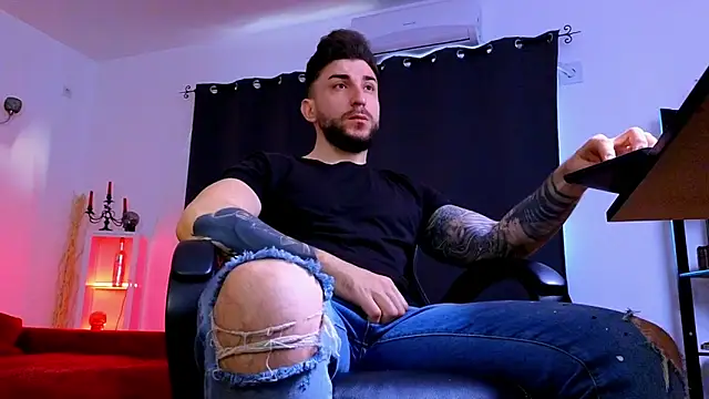 MightyAaron66 online show from 04-13-26, 04:16