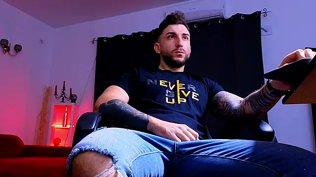 MightyAaron66 online show from 10-24-25, 02:32