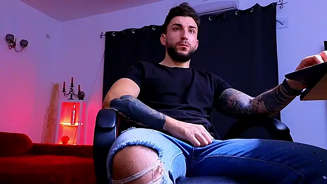 MightyAaron66 online show from 11-19-25, 04:01