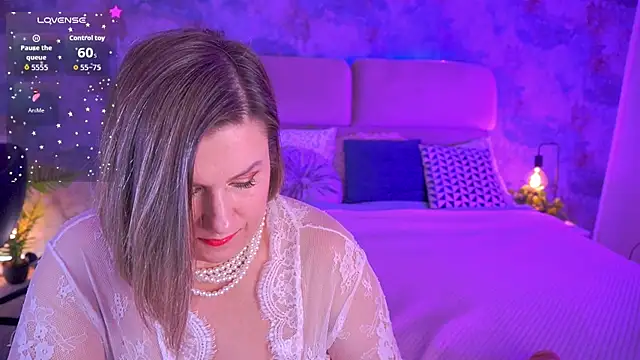 Snapshot of KiraRoxx chatting on 02-28-26, 08:08 KiraRoxx online show from 02-28-26, 08:08