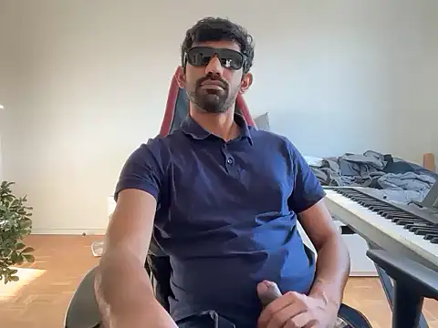 dominanthubby online show from 04-25-26, 04:37