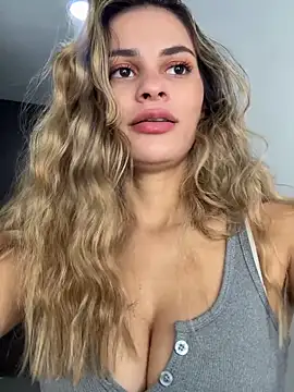 cuteluci  online show from 03-23-26, 11:32