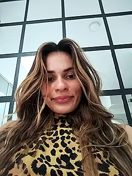 cuteluci  online show from 03-21-25, 05:23