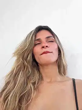 cuteluci  online show from 06-15-26, 12:27