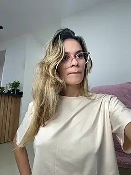 cuteluci  online show from 06-30-26, 06:46