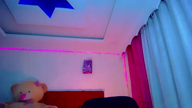 NahomiCamper online show from 03-24-26, 11:16