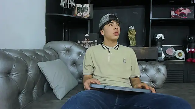HeellBoy  online show from 10-11-25, 08:10