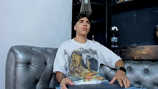 HeellBoy  online show from 11-30-25, 03:29