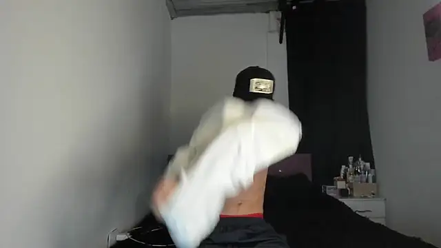 HeellBoy  online show from 04-14-26, 04:50