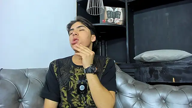 HeellBoy  online show from 11-05-25, 09:18