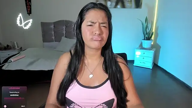 Snapshot of arianithaxox chatting on 02-25-26, 02:50 arianithaxox online show from 02-25-26, 02:50