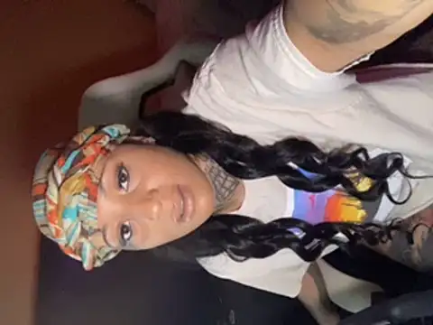 CrownedNyaries online show from 02-27-25, 12:56