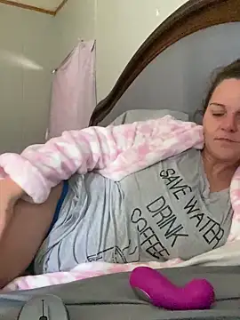 Snapshot of KillaKelli69 chatting on 01-06-25, 03:19 KillaKelli69 online show from 01-06-25, 03:19