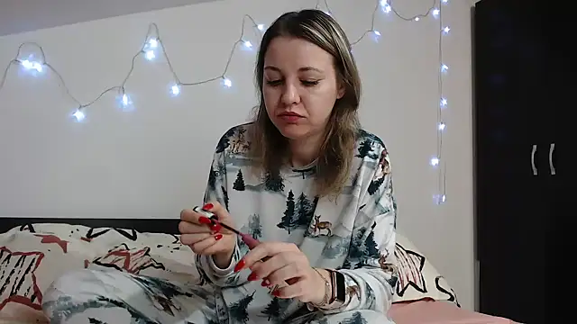 SweetMaddy888 online show from 01-06-25, 04:04