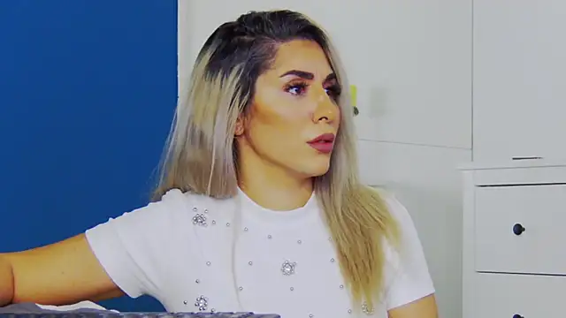 CelineMeyerr online show from 10-31-25, 06:21