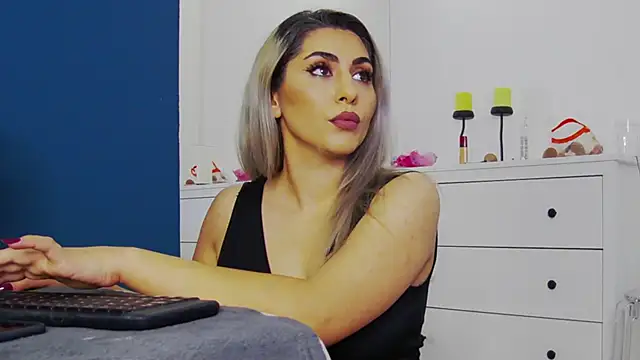 CelineMeyerr online show from 11-05-25, 06:27