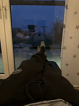 Snapshot of rundum40 chatting on 01-18-25, 04:21 rundum40 online show from 01-18-25, 04:21