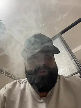 Snapshot of Lyon_vach chatting on 11-14-25, 08:01 Lyon vach online show from 11-14-25, 08:01