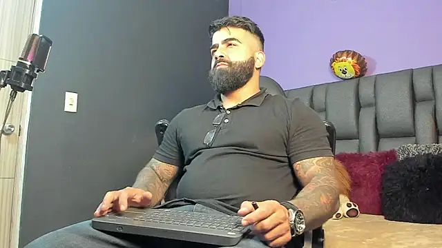 Snapshot of Lyon_vach chatting on 01-08-26, 10:05 Lyon vach online show from 01-08-26, 10:05