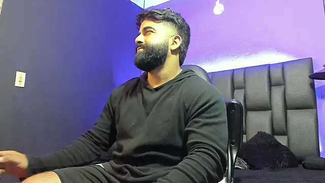 Snapshot of Lyon_vach chatting on 02-27-26, 12:00 Lyon vach online show from 02-27-26, 12:00