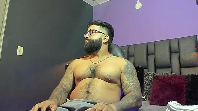 Snapshot of Lyon_vach chatting on 02-08-26, 05:21 Lyon vach online show from 02-08-26, 05:21