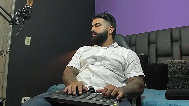 Lyon vach online show from 03-09-26, 11:41