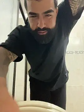 Snapshot of Lyon_vach chatting on 11-19-25, 05:24 Lyon vach online show from 11-19-25, 05:24