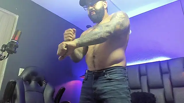 Snapshot of Lyon_vach chatting on 03-02-26, 05:08 Lyon vach online show from 03-02-26, 05:08