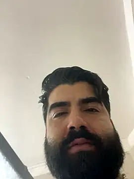 Snapshot of Lyon_vach chatting on 10-22-25, 01:43 Lyon vach online show from 10-22-25, 01:43