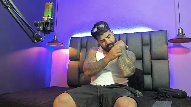 Snapshot of Lyon_vach chatting on 02-22-26, 09:49 Lyon vach online show from 02-22-26, 09:49