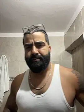 Snapshot of Lyon_vach chatting on 11-17-25, 08:57 Lyon vach online show from 11-17-25, 08:57