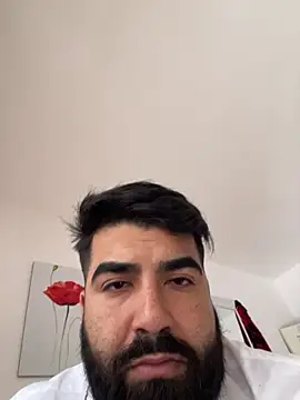 Snapshot of Lyon_vach chatting on 12-15-25, 08:58 Lyon vach online show from 12-15-25, 08:58