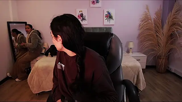 Icysweetcam online show from 11-29-25, 10:37