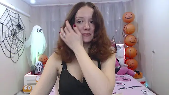 Snapshot of BarbaraStily chatting on 10-12-25, 06:37 BarbaraStily online show from 10-12-25, 06:37