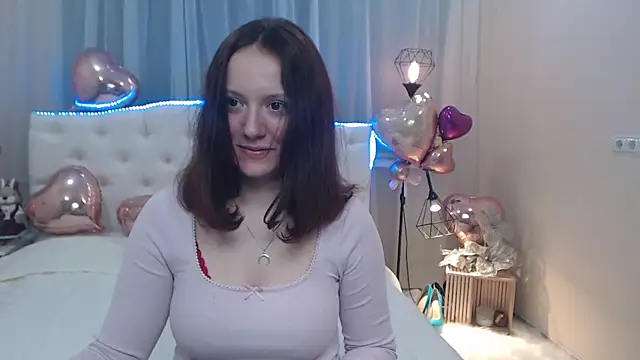Snapshot of BarbaraStily chatting on 02-14-25, 03:47 BarbaraStily online show from 02-14-25, 03:47