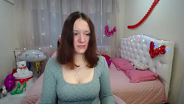 Snapshot of BarbaraStily chatting on 02-18-25, 07:43 BarbaraStily online show from 02-18-25, 07:43